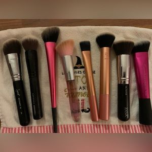 makeup brushes